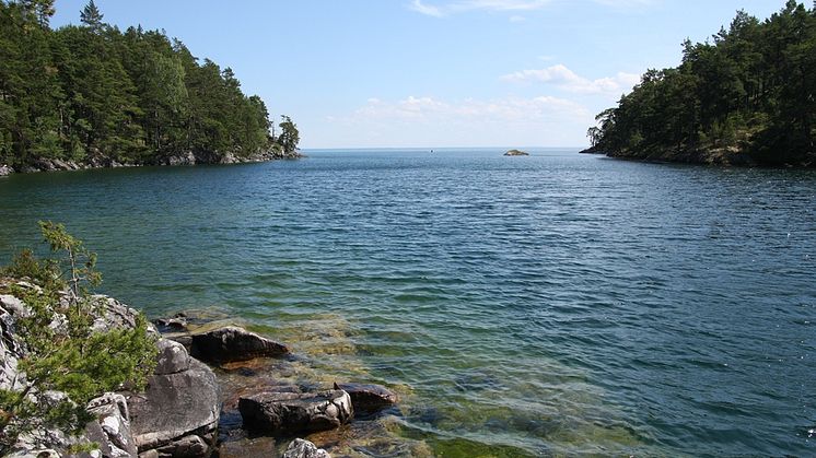 Djäknesundet. En populär badplats i Valekleven - Ombo öars naturreservat, Karlsborgs kommun. Foto: Länsstyrelsen i Västra Götaland