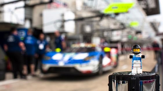 A Ford legendás Le Mans-győzelmei LEGO® kockákból – a jövő versenyzőinek, mérnökeinek és dizájnereinek