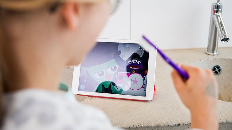 Folktandvården Sverige lanserar ett mobilspel som ska göra barn och vuxna till bättre tandborstare.