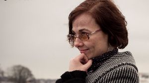 Den rumänska poeten Doina Ioanid gästar Poesimässan på Stockholms stadsbibliotek