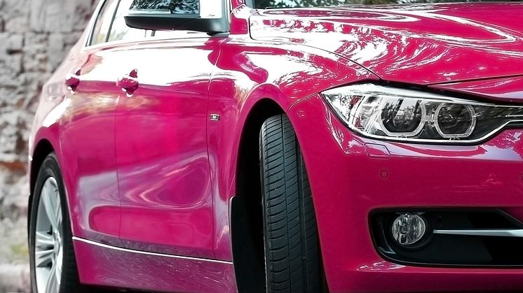 Rosa toppar listan av färger som avskräcker bilköpare 