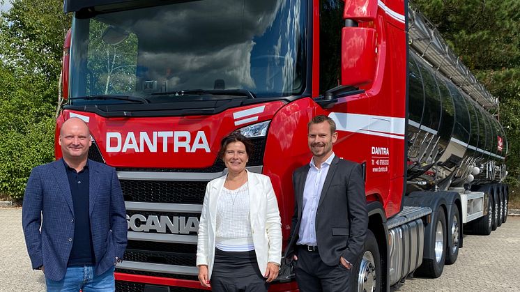 Marc Ahrenfeldt Jeel (TH), CEO, og Lone Kjær, CFO, er Dantras nye lederduo efter tidligere CEO, Kenneth Jensen (TV), er trådt tilbage. Foto: Dantra Group.