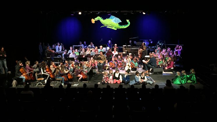 Premiär för Fröshowen på Vallentuna Teater.