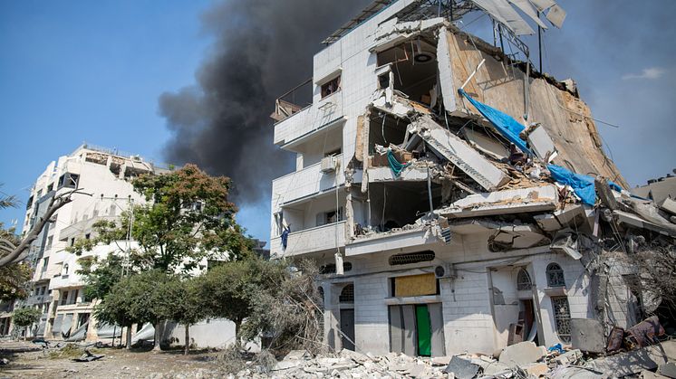 Förstörda byggnader i  Al Remal-området i Gaza. Foto: Marwan Sawwaf/ Alef Multimedia/ Oxfam