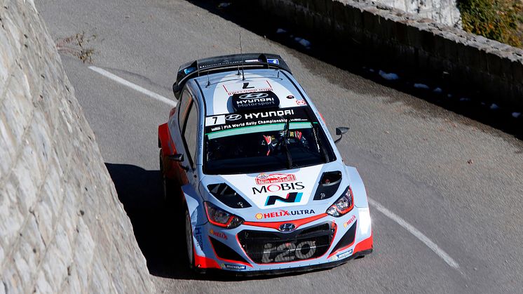Hyundai går i mål med båda bilarna i Rally Monte-Carlo