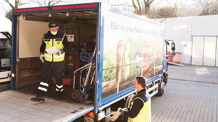 Paulaner Bierfahrer helfen