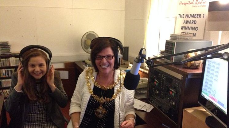 Mayor’s visit makes radio waves