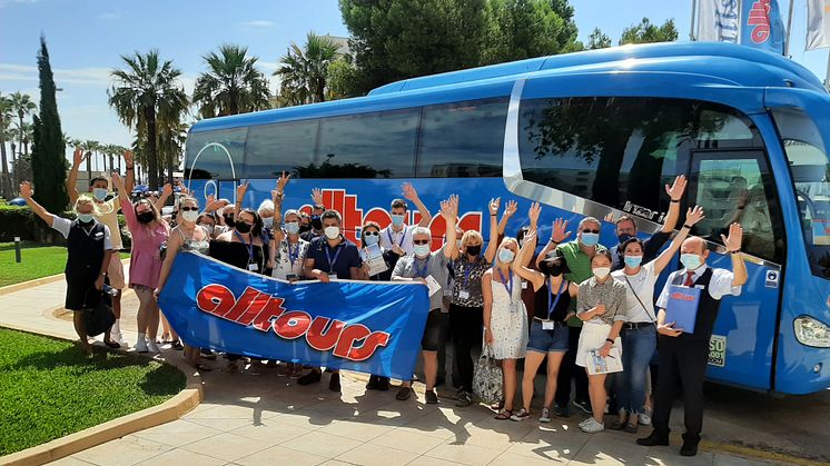 Seit Juli bietet alltours wieder Inforeisen an. 480 Expedienten nahmen insgesamt an den zwei- bis dreitägigen Touren nach Mallorca (Foto), Bulgarien, Rhodos, Kreta, Korfu und in die Türkei teil.