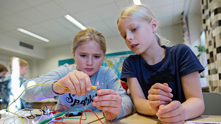 Maker Tour inspirerar unga i hela Sverige. Nu tar Tekniska konceptet till USA tillsammans med Sandvik.