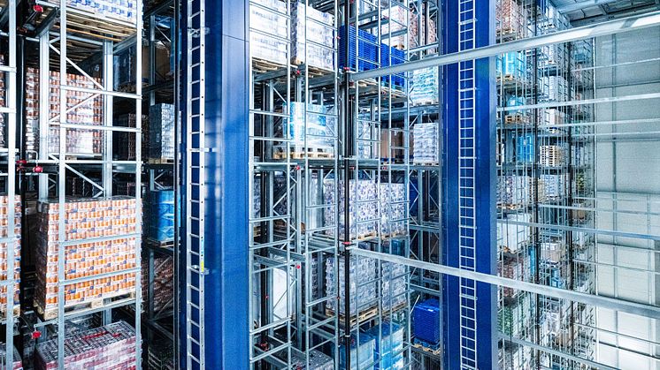 Dachserin uusi automatisoitu ja ilmastoystävällinen korkeavarasto on osa Allgäun logistiikkakeskusta, joka on yhtiön suurin toimipiste maailmassa.