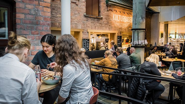 Vy över Kulturbageriets kafédel. 