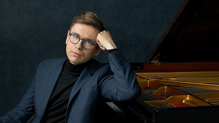Pianisten Víkingur Ólafsson, foto Ari Magg.