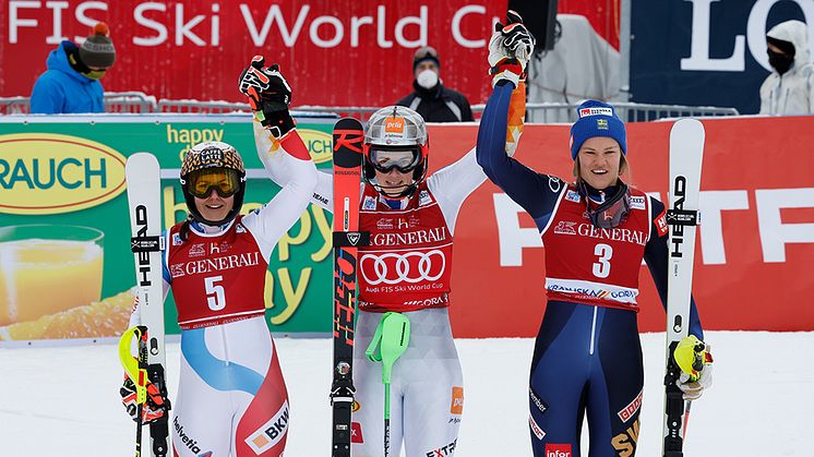 Wendy Holdener, Petra Vlhova och Anna Swenn-Larsson: etta, tvåa och trea i slalomen i Kranjska Gora. Foto: Wolfgang Grebien, Gepa Pictures/Bildbyrån