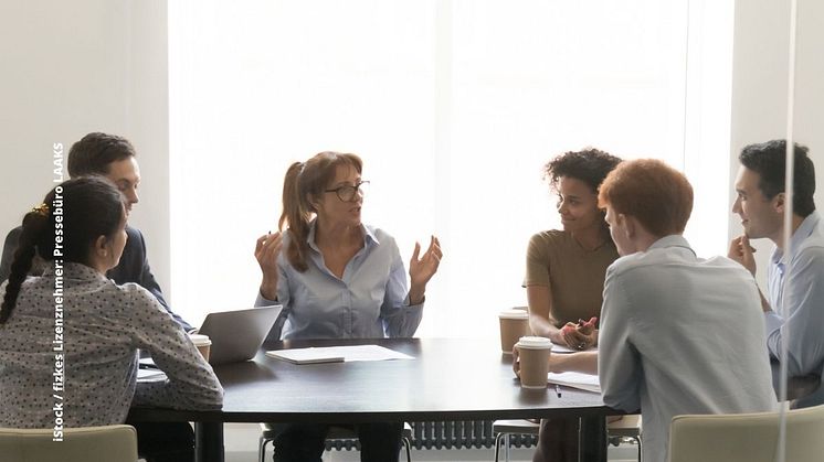 Öffentliche Hand: Burnout gefährdet die Effizienz des ganzen Teams. Foto: iStock / fizkes