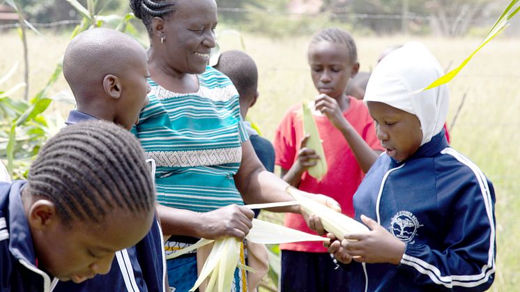 Steiner School Mbagathi: Gardening teacher Rose M. Ingala (Photo: Lin Bautze)