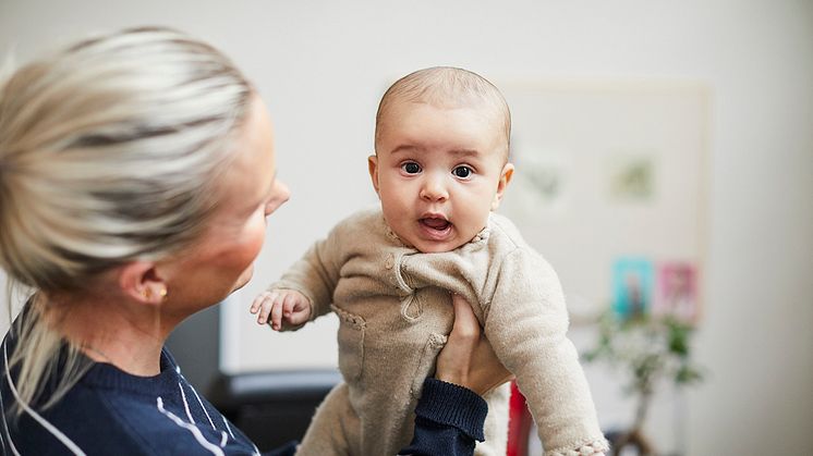 ​Region Västerbotten vill veta vad gravida och de som nyss fött barn tycker om vården