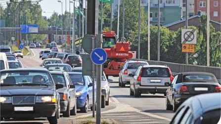 Den tunga trafiken på Västra Esplanaden har minskat