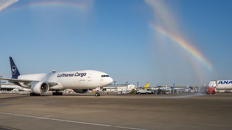 Ankunft D-ALFF "Konnichiwa Japan" am Flughafen Narita in Tokio, Japan