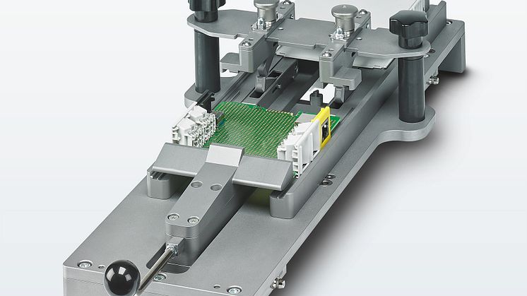 Mounting device for fast final assembly