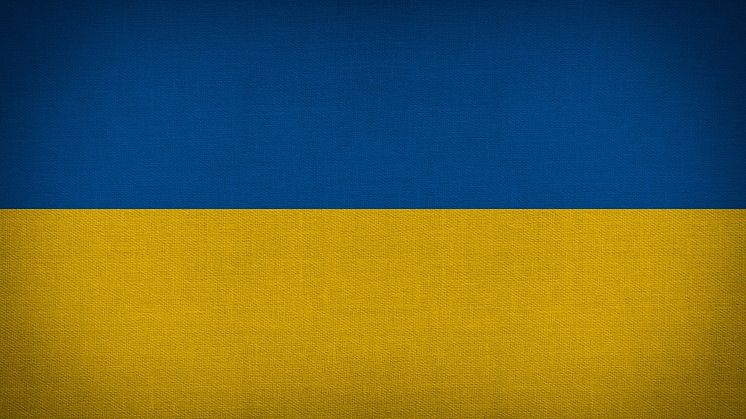 Markant efterspørgsel på ukrainske flag - Langkilde & Søn donerer overskud til Røde Kors