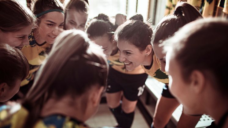 L’EMPOWERMENT FEMMINILE DENTRO E FUORI DAL CAMPO: IL GIOCO DI SQUADRA COME STRUMENTO UTILE PER LE IMPRENDITRICI NELLO SVILUPPO DELLA LORO IMPRESA E COME IMPULSO ALL’ECONOMIA