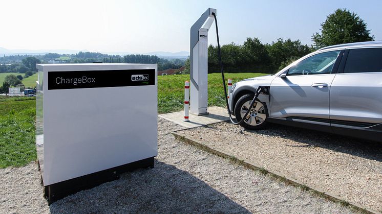 Schnellladestation ChargeBox von ADS-TEC Energy, Foto: ADS-TEC Energy 