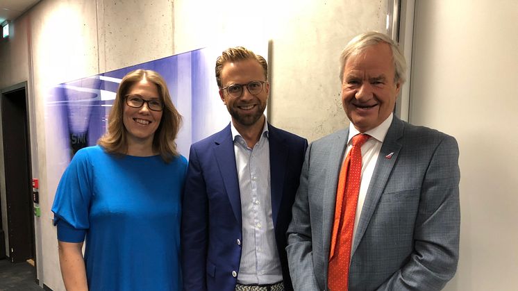 Camilla Viken, generalsekretær i UNICEF Norge, utviklingsminister Nikolai Astrup og konsernsjef i Norwegian, Bjørn Kjos