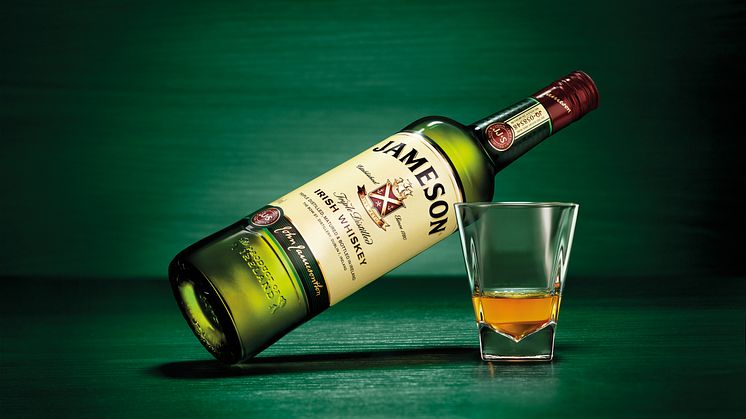 Irish Distillers meddelar att de nu har uppnått den smått fantastiska gränsen 4 miljoner sålda lådor Jameson whiskey!