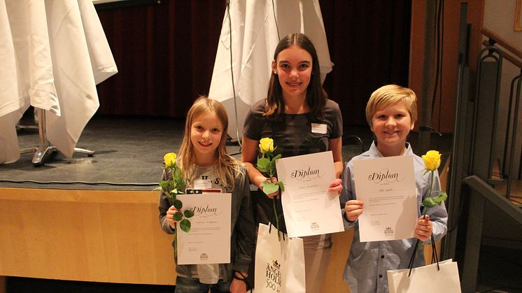 Vinnande laget från Rebbelberga, Andreas Lindgren, Thea Knutsson och Otto Gadd!