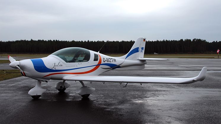 Das Forschungs- und Schulungsflugzeug der TH Wildau vom Typ „Peregine“ wurde auf den Namen "Julia" getauft.