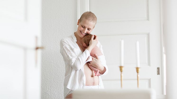 Dottern Julia föddes med kejsarsnitt i 34 veckan efter att Beatrice Sundström fått tre cytostatikabehandlingar.