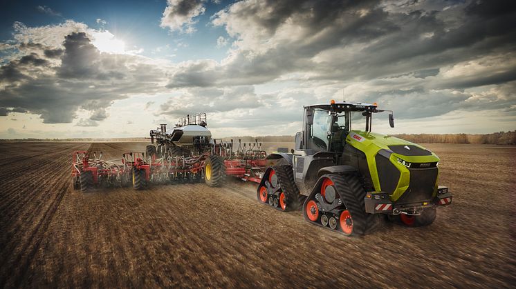 More performance in every respect: XERION 12.590 and 12.650 from CLAAS in TERRA TRAC and TRAC versions