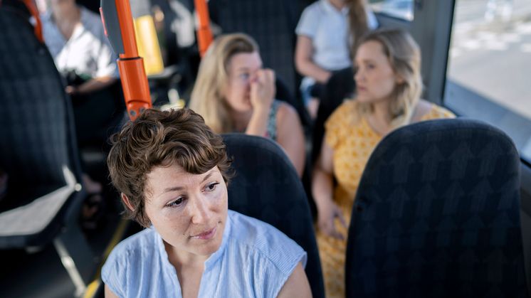 Resenärer på en buss. Foto: Skånetrafiken/Lars Dareberg