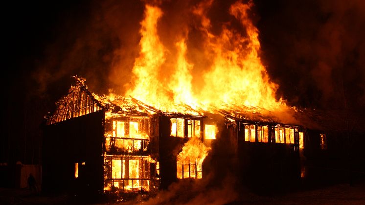 Brann og ekstremvær. SpareBank 1 erstatter årlig skader på bygg og innbo for mange hundre millioner. 