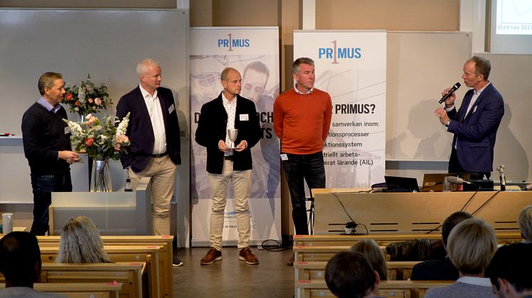 Primuspriset 2022 delades ut under Primusdagen till Robert Pederson, Högskolan Väst,  Fredrik Falkenberg, Alfa Laval, Jerry Isoaho, GKN Aerospace och Rickard Wilhelmsson, Permanova. T hö: Lennart Malmsköld, Primus programchef. (ITW Welding ej närv.)