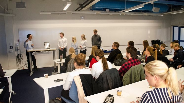 Jerker Lessing vid utdelningen av specialpriset "The BoKlok Challenge"  Foto: Richard Renberg