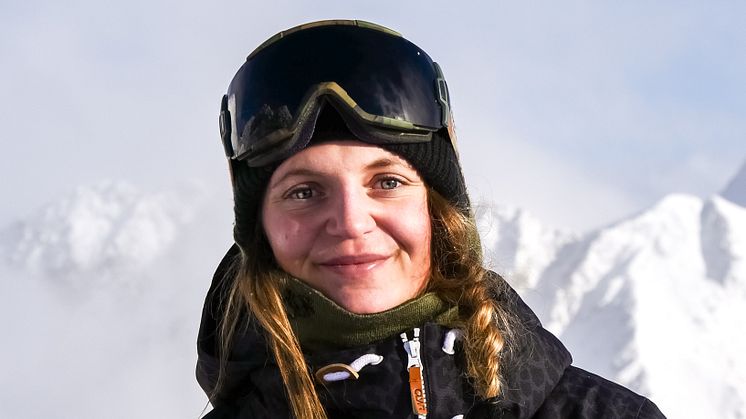 Emma Dahlström från Torsby vann sitt kvalheat i Slopestylevärldscupen i Mammoth Mountain, CA Bild Patric Nyberg/SSF