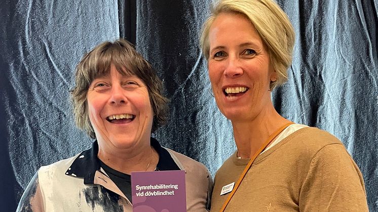 Nkcdb, Karin Jönsson och Jenny Widmark, författare till boken "Synrehabilitering vid dövblindhet".