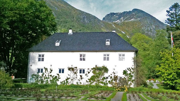 Åtte nye tildelinger: Kunstproduksjon og formidling, søppelrydding og ivaretakelse av biomangfoldet