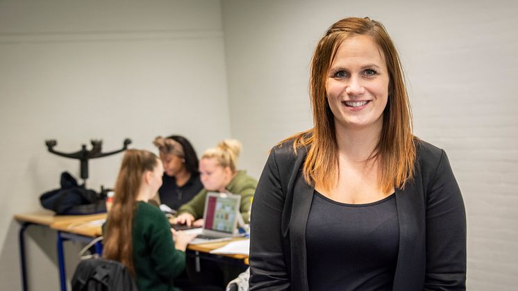 Anne Jagd Kokholm har skiftet livet som kørelærer ud med en stilling som kontorelev. Foto // Ulrik Burhøj Jepsen