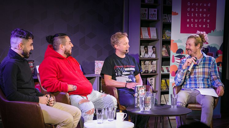 Nalband, Jonathan Castro og Øyvind Holen i samtale med Eirik Kjellsen på Groruddalen litteraturfestival 2018. Foto: Jan Fines/VizPro