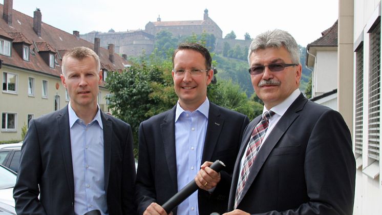 Thomas Balzar, Leiter Netzbau Kulmbach, Ingo Schroers, Regionalleiter Oberfranken, und Konrad Walter, Leiter Netzbetrieb Oberfranken stellten die Baumaßnahmen vor (v.l.).