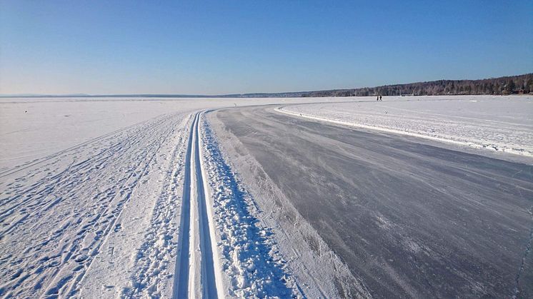 Gångbana, skidspår och skridskobana på Siljan