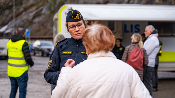 Bland aktiviteterna märks informationsmaterial, utbildningar på skolor, olika typer av kontroller för att exempelvis förhindra narkotikabrott – och mycket annat.