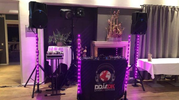 Lej en DJ hos Dansk DJ Service