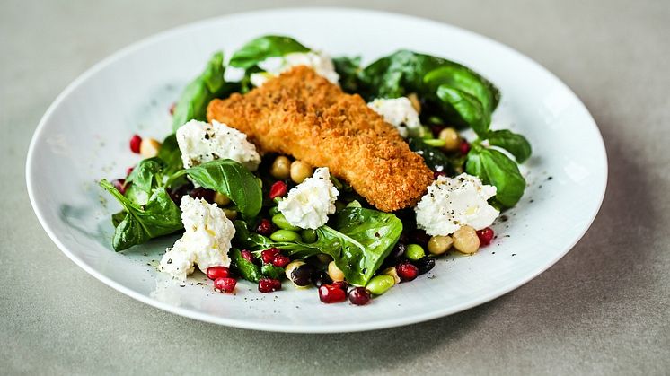 Frasig fiskfilé med sallad och fetaostcreme.jpg