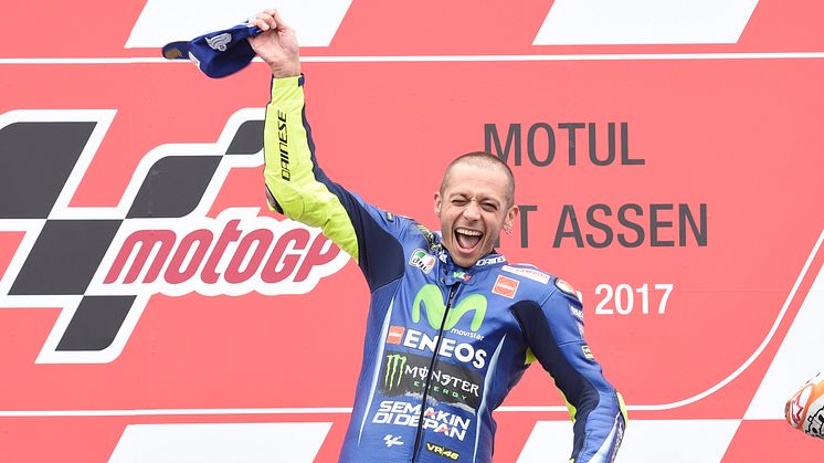 今シーズンの初勝利でヤマハ通算56勝目を挙げた#46 V・ロッシ