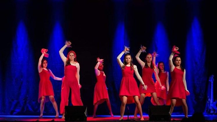 Ronneby Kulturskolas dansgrupp "Dansverket" framförde en bejublad uppvisning på Ronneby Kulturskolas Vinterkonsert tidigare i år.