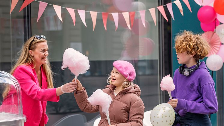 Sommargatan på Teatergatan är ett initiativ som kommer tillbaka även i år. Ett samarbete mellan verksamheterna, Avenyföreningen, fastighetsägarna och Göteborgs stad.