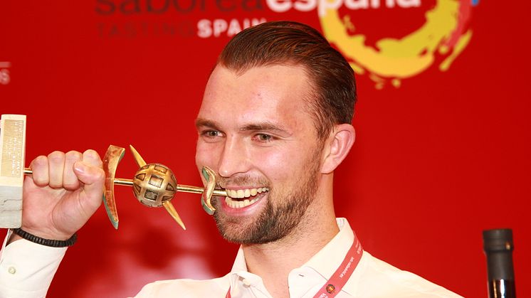 En lykkelig Øyvind Bøe Dalelv vant VM i tapas i Valladolid i Spania i går kveld. Foto: Norges sjømatråd